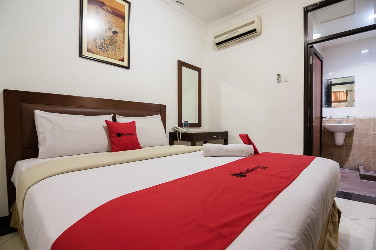 Reddoorz Plus At Buah Batu Bandung Extérieur photo