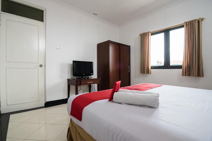 Reddoorz Plus At Buah Batu Bandung Extérieur photo