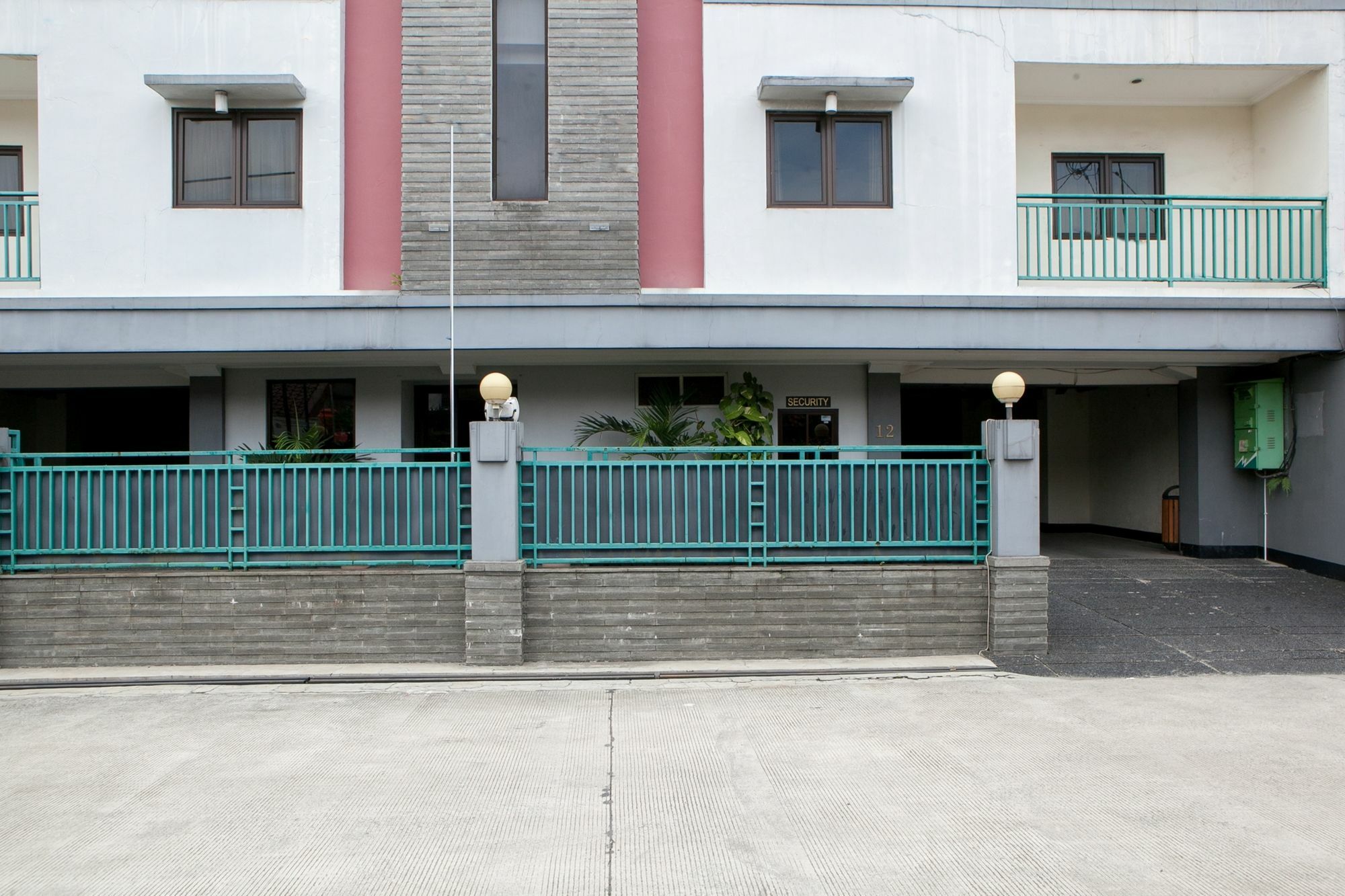 Reddoorz Plus At Buah Batu Bandung Extérieur photo